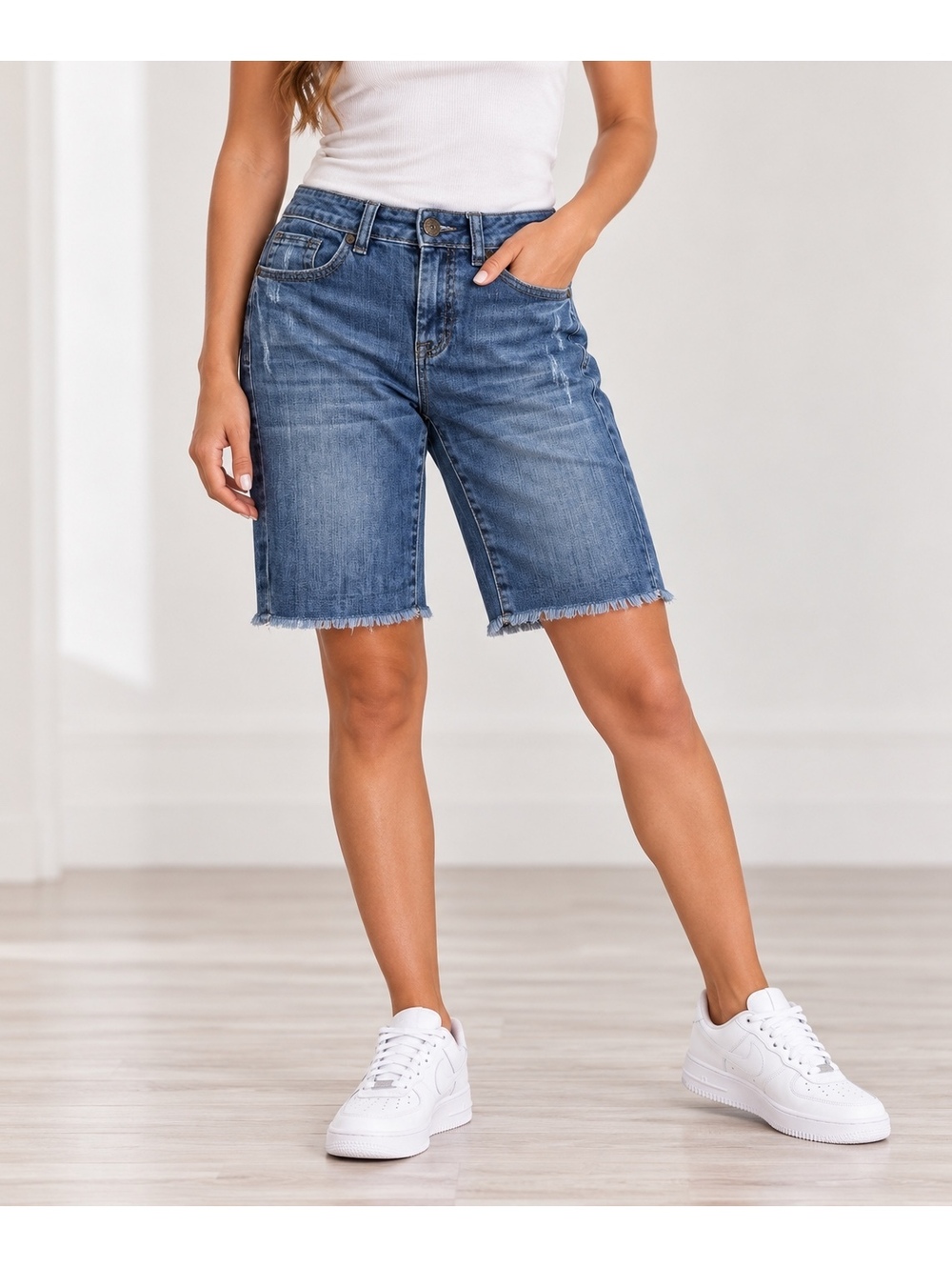 Elle Women’s Size 2 Blue Denim Bermuda Shorts